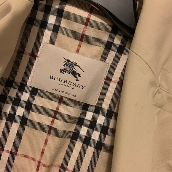 Burberry trench coat - Picture 3 of 5